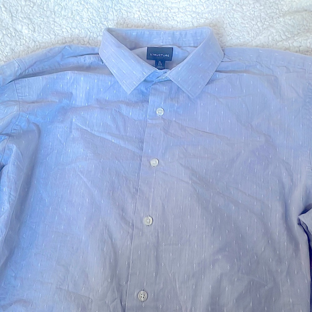 Men’s slim fit dress shirt